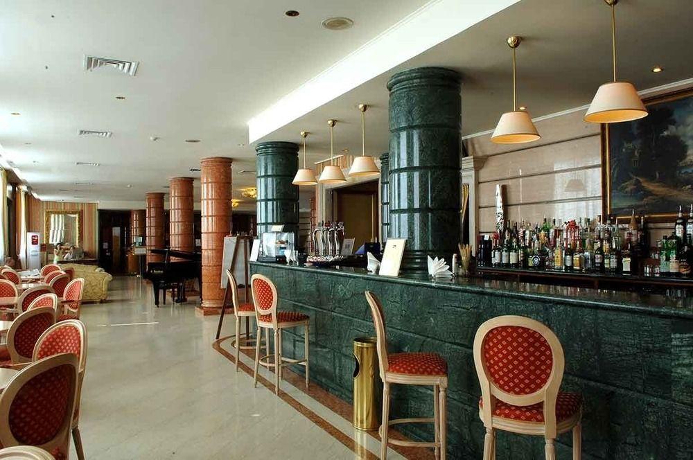 סאן מרטינו בואון אלברגו Hotel Catullo מראה חיצוני תמונה