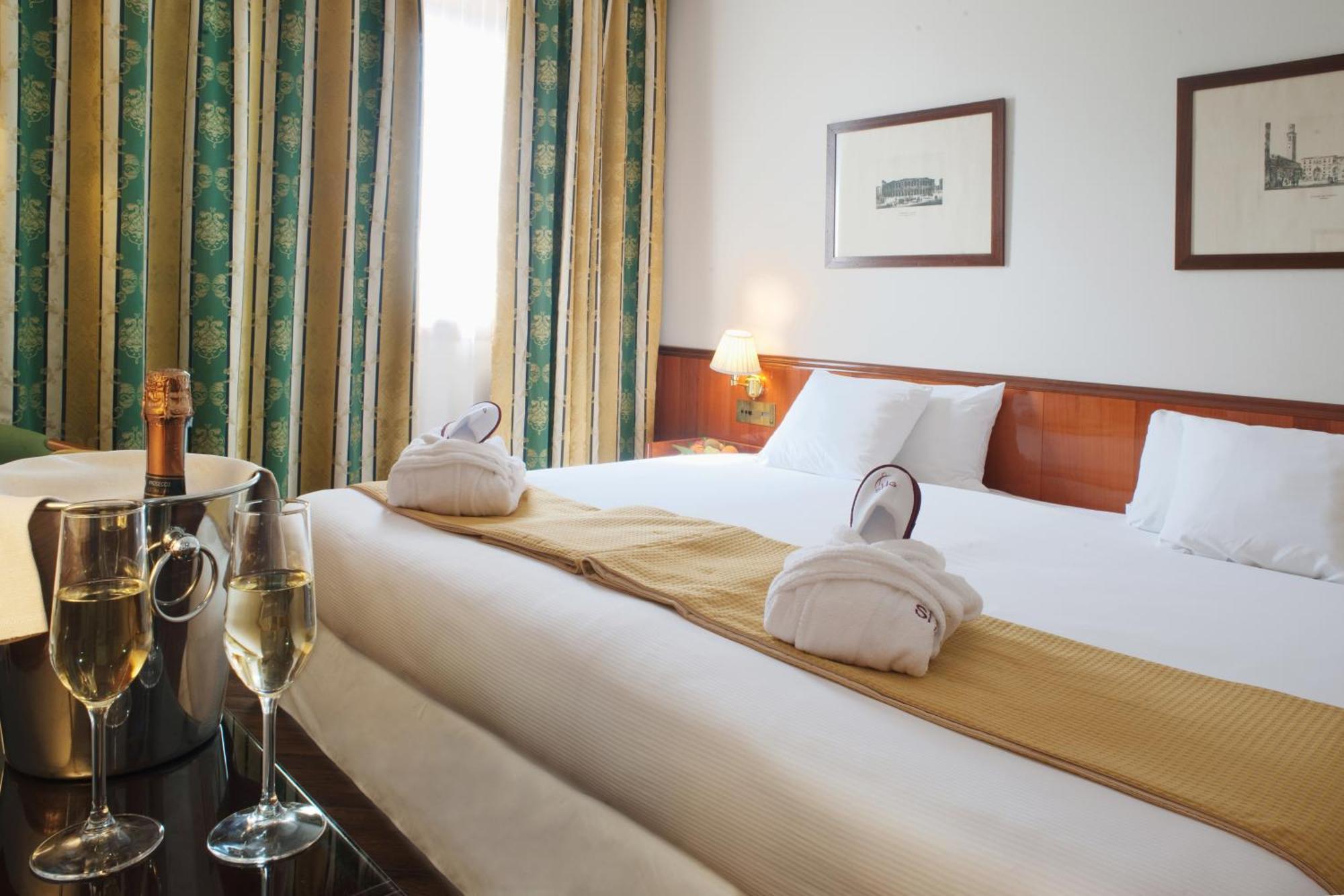 סאן מרטינו בואון אלברגו Hotel Catullo מראה חיצוני תמונה