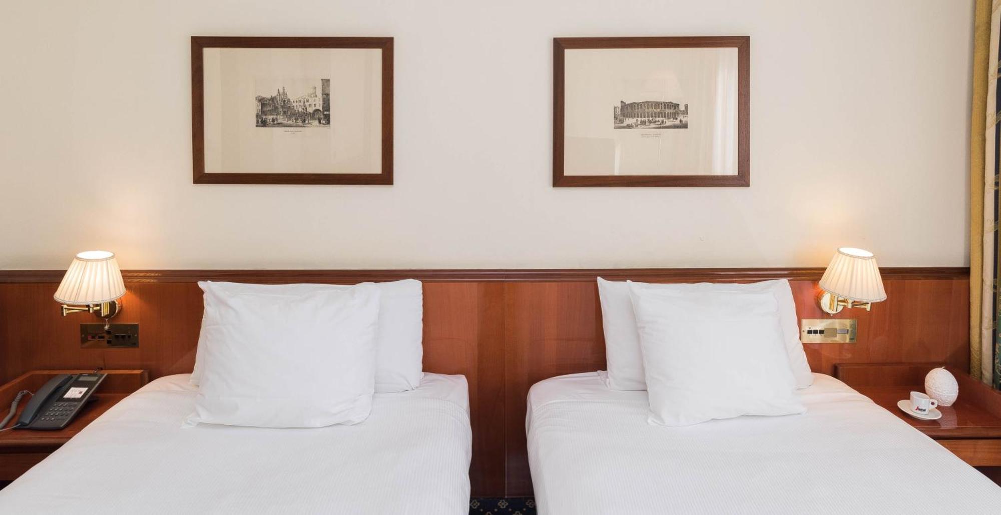 סאן מרטינו בואון אלברגו Hotel Catullo מראה חיצוני תמונה
