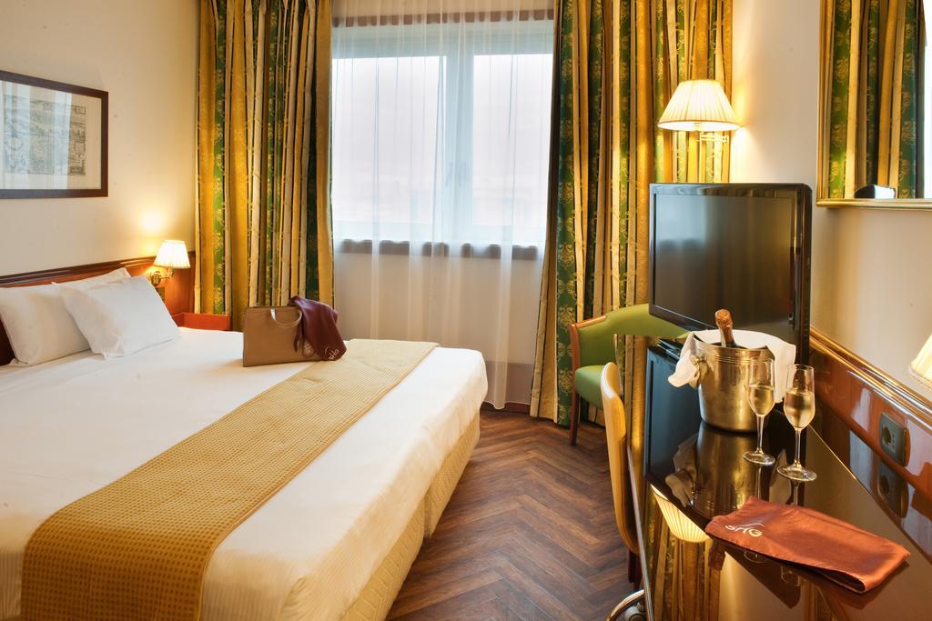 סאן מרטינו בואון אלברגו Hotel Catullo מראה חיצוני תמונה